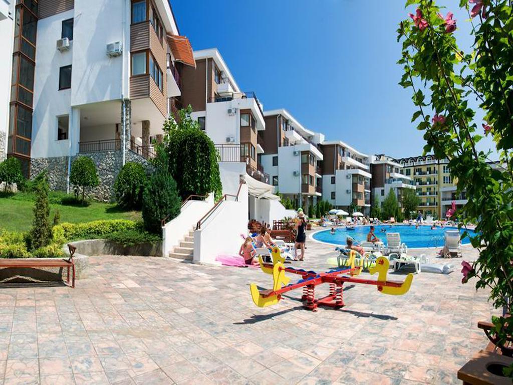 Gt Messambria Fort Beach Apartments Sveti Vlas Dış mekan fotoğraf