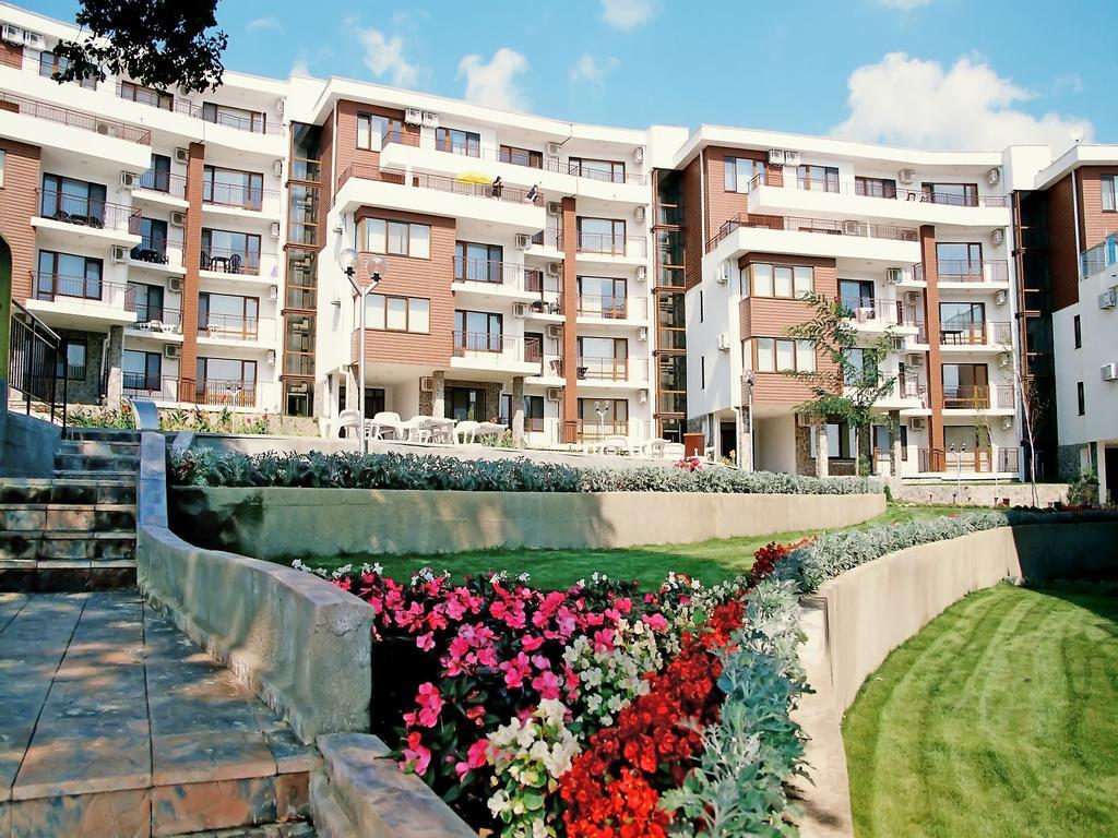 Gt Messambria Fort Beach Apartments Sveti Vlas Dış mekan fotoğraf