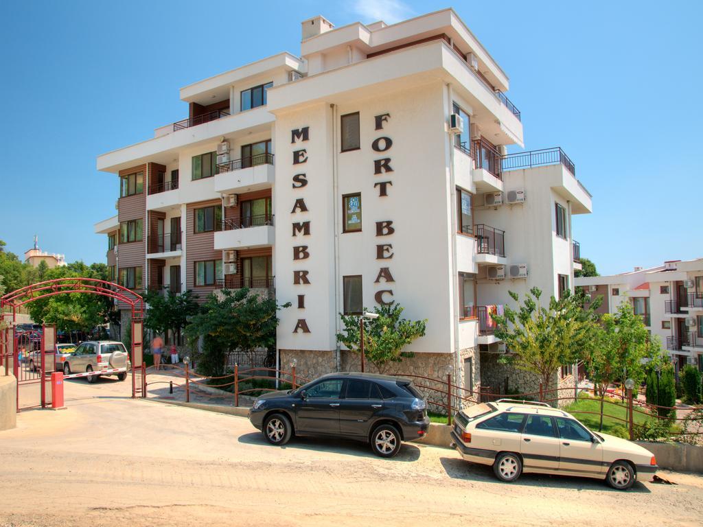 Gt Messambria Fort Beach Apartments Sveti Vlas Dış mekan fotoğraf