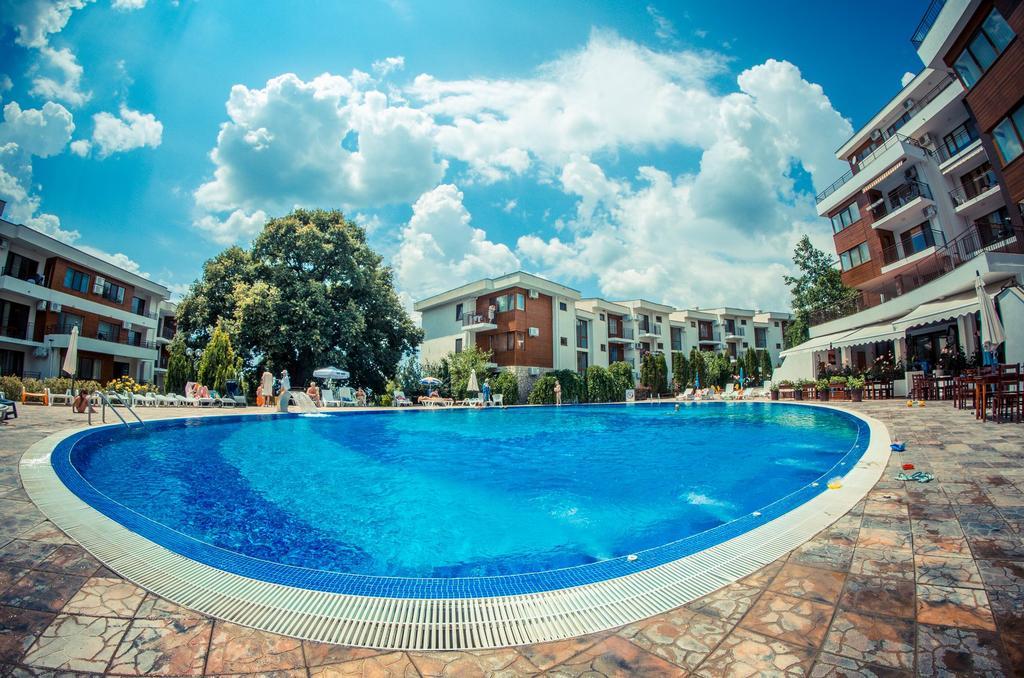 Gt Messambria Fort Beach Apartments Sveti Vlas Dış mekan fotoğraf